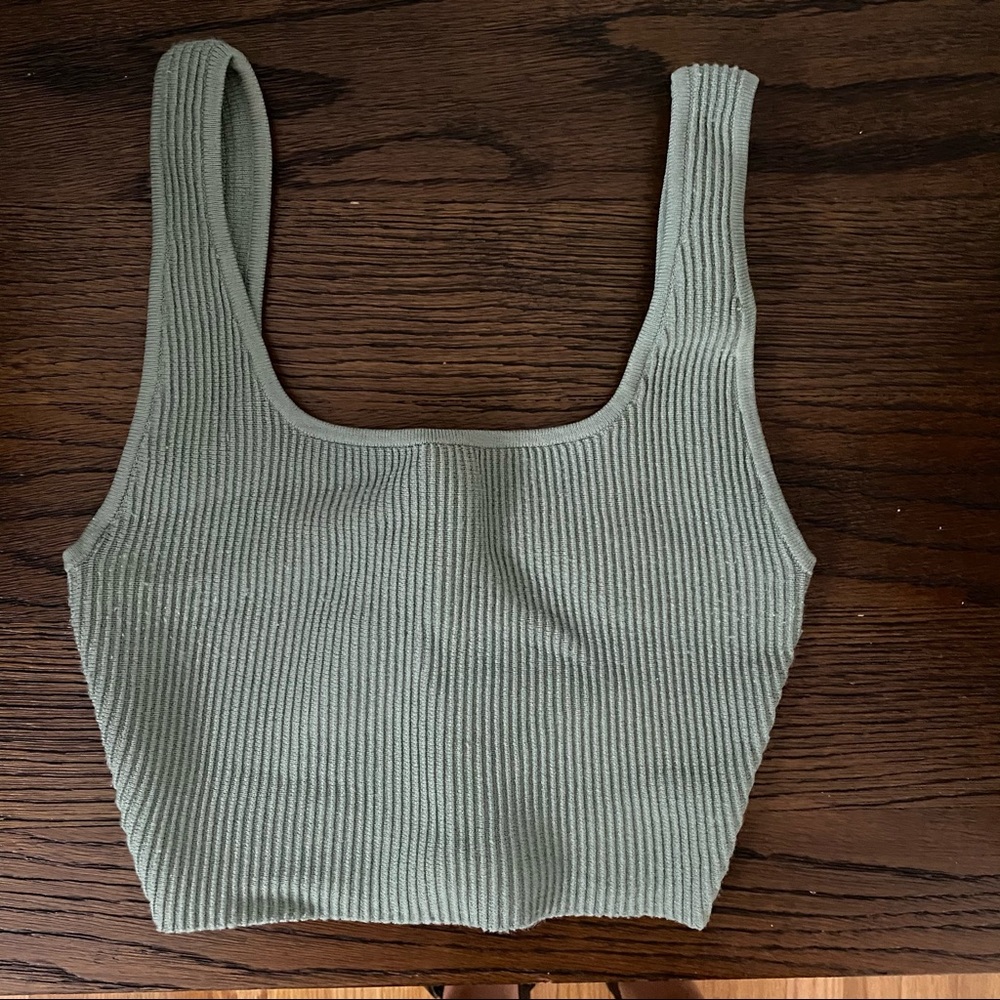 Aritzia Babaton Sculpt Knit Top